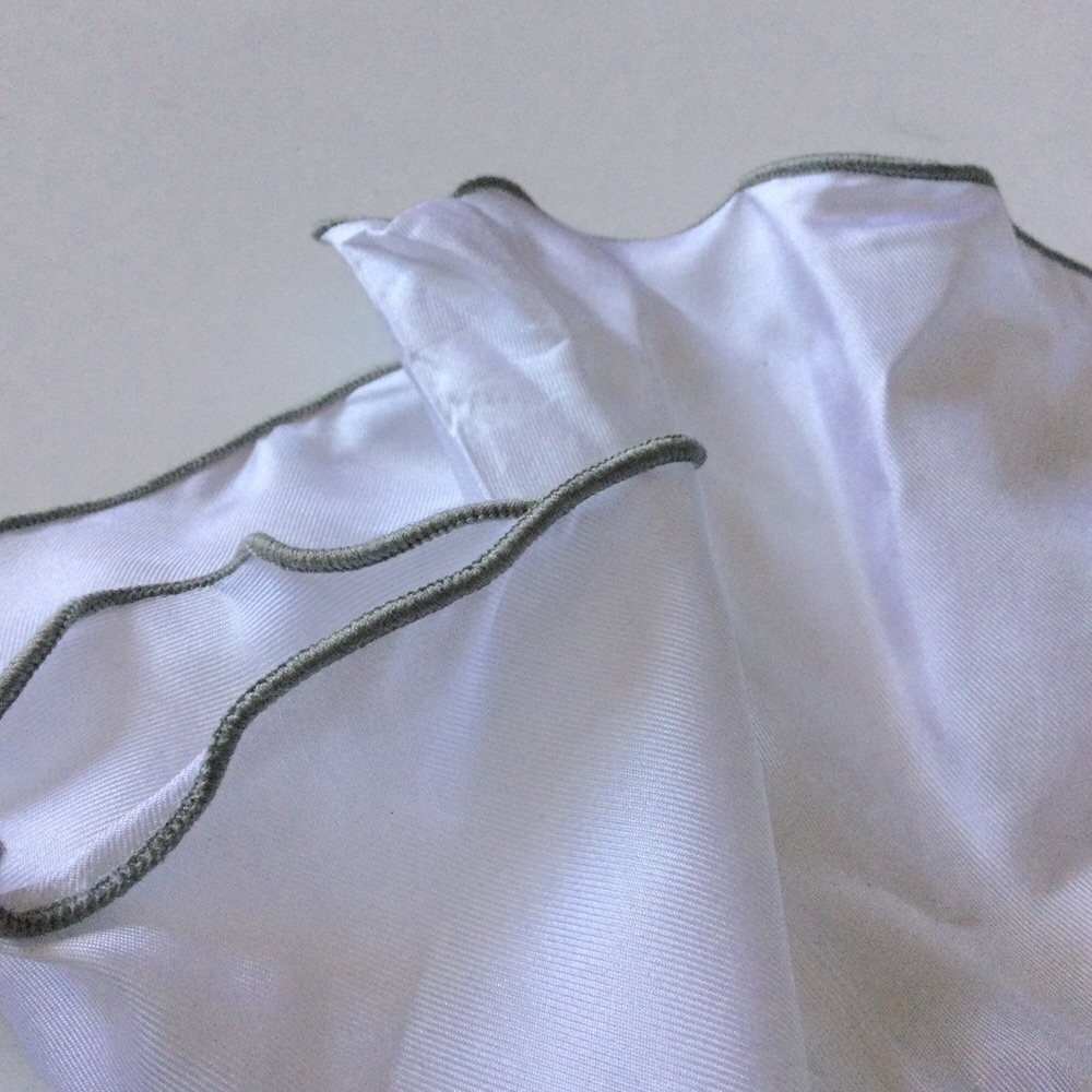 EDWARD ARMAH WHITE SILK POCKET CIRCLE WITH GRAY CONTRAST EDGE NWOT